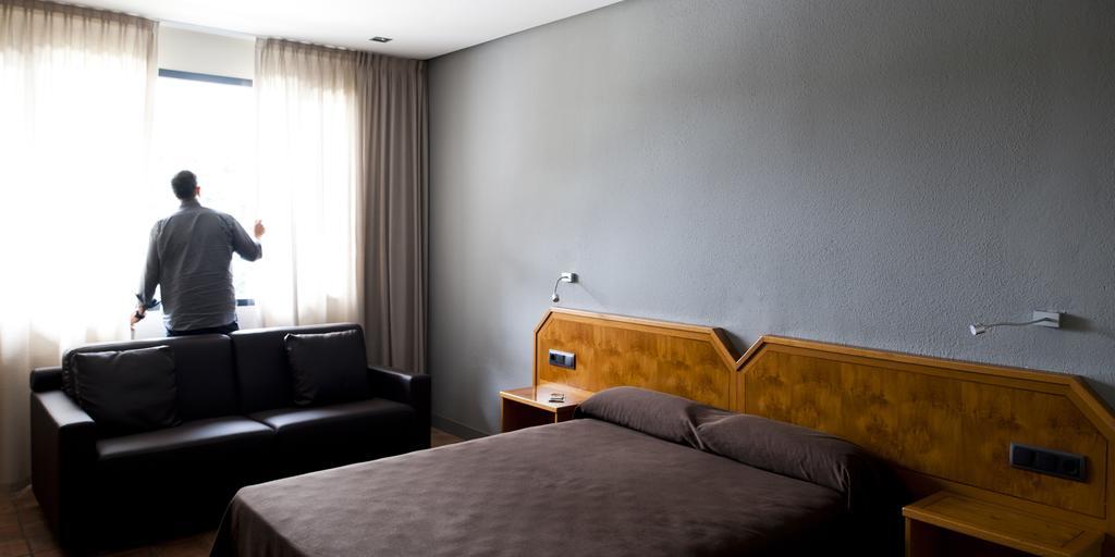 As Hoteles Altube Zuia Ngoại thất bức ảnh